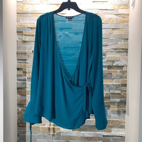 Trouve Wrap Top - Picture 4 of 6